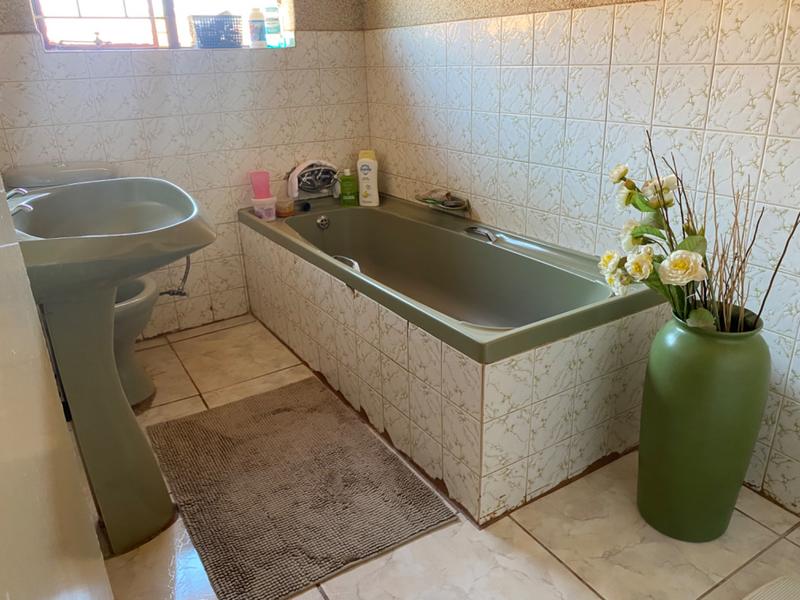 3 Bedroom Property for Sale in Mahwelereng Limpopo