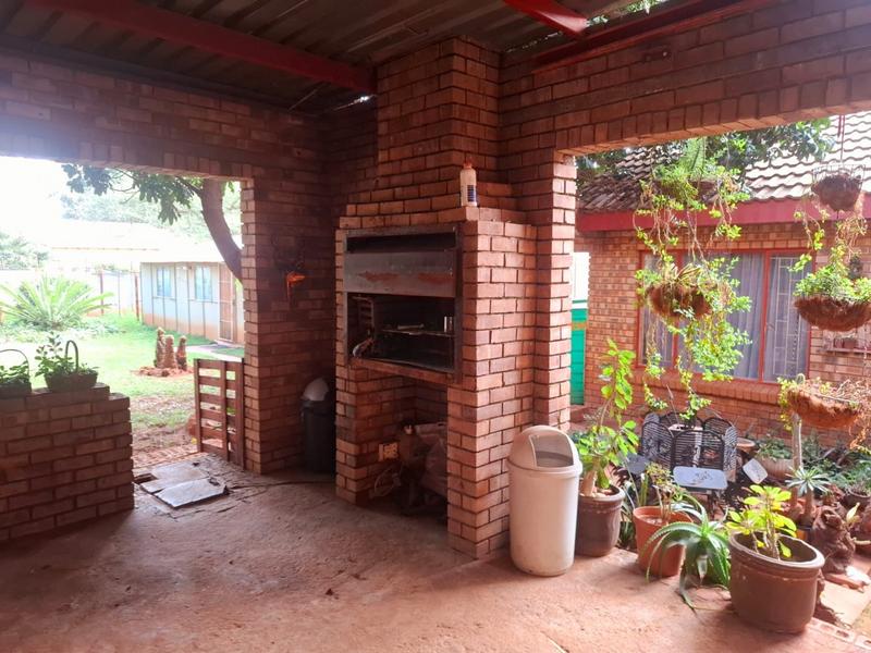4 Bedroom Property for Sale in Flora Park Limpopo