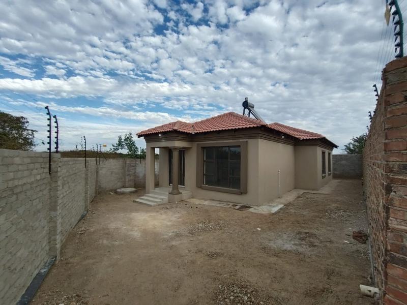 To Let 3 Bedroom Property for Rent in Mahlasedi Park Limpopo