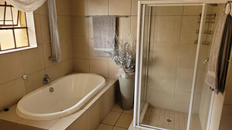 6 Bedroom Property for Sale in Bendor Limpopo