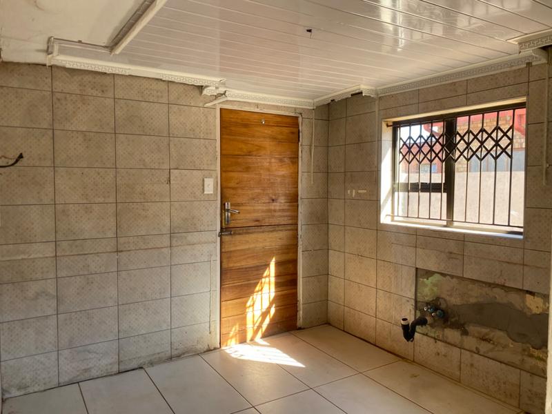 1 Bedroom Property for Sale in Mahwelereng Limpopo