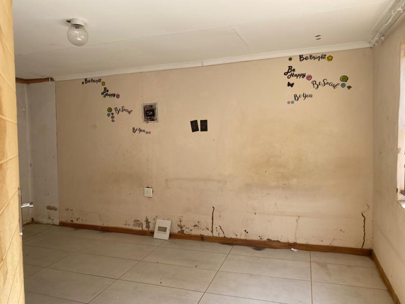 1 Bedroom Property for Sale in Mahwelereng Limpopo