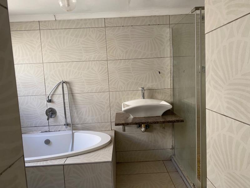 1 Bedroom Property for Sale in Mahwelereng Limpopo