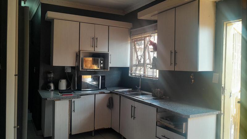 9 Bedroom Property for Sale in Westenburg Limpopo