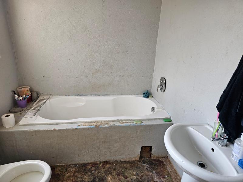 2 Bedroom Property for Sale in Makhuvha Limpopo