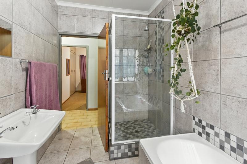 5 Bedroom Property for Sale in Aquapark Limpopo