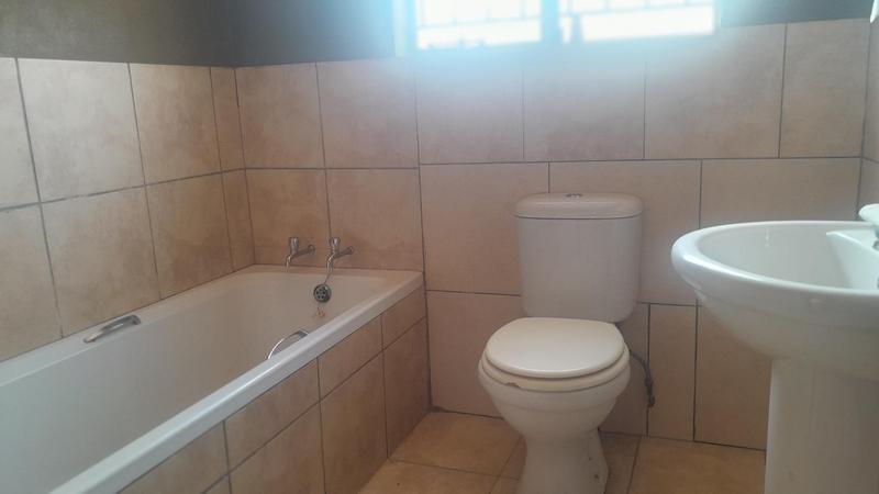 2 Bedroom Property for Sale in Mahlasedi Park Limpopo