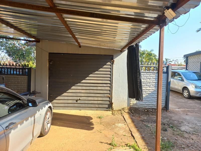 4 Bedroom Property for Sale in Fauna Park Limpopo