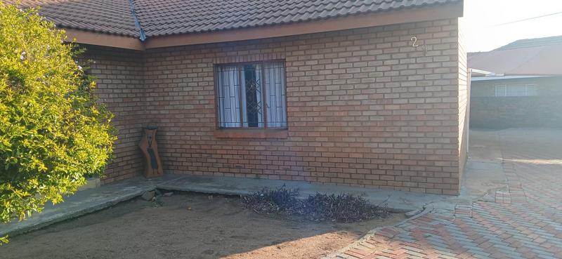 3 Bedroom Property for Sale in Akasia Limpopo