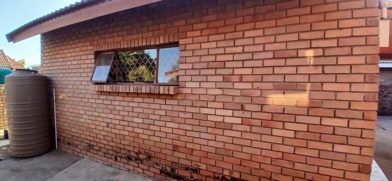 3 Bedroom Property for Sale in Akasia Limpopo