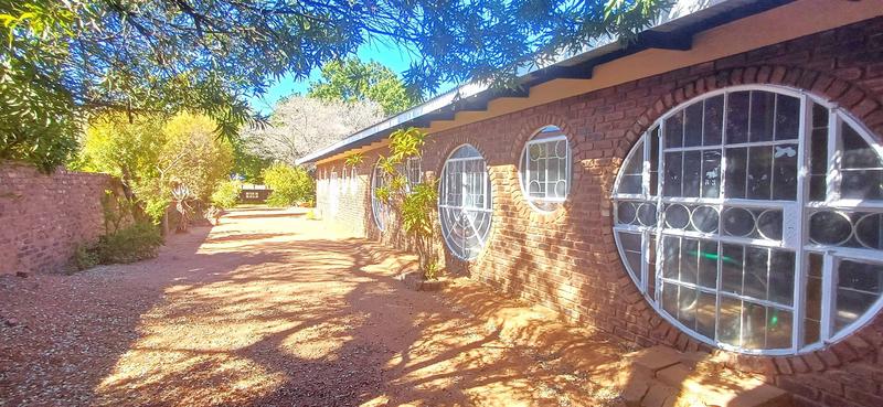 5 Bedroom Property for Sale in Lephalale Limpopo