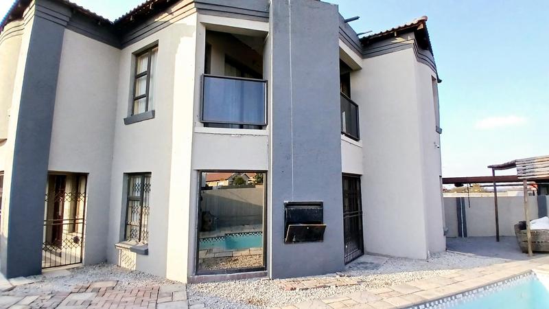4 Bedroom Property for Sale in Rethabile Gardens Limpopo