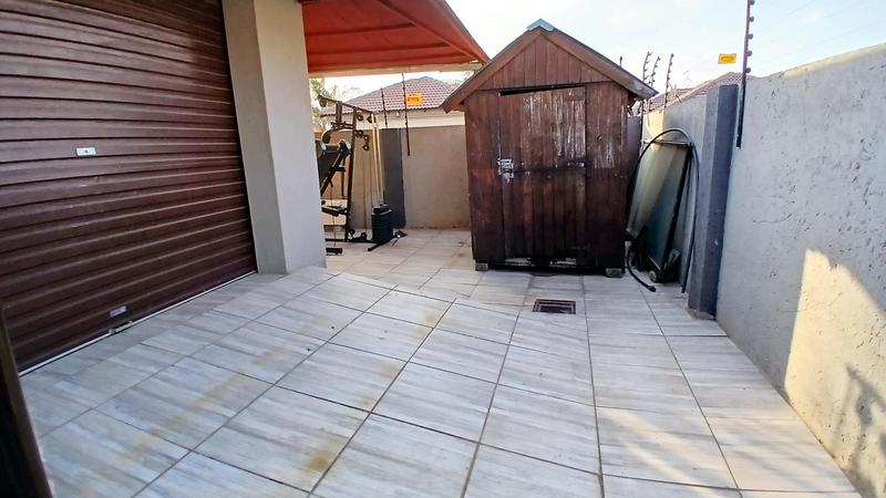 4 Bedroom Property for Sale in Rethabile Gardens Limpopo
