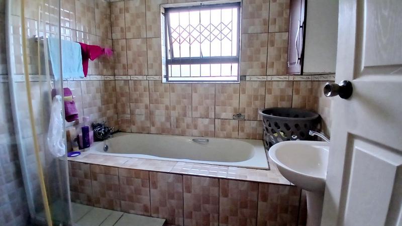 4 Bedroom Property for Sale in Rethabile Gardens Limpopo