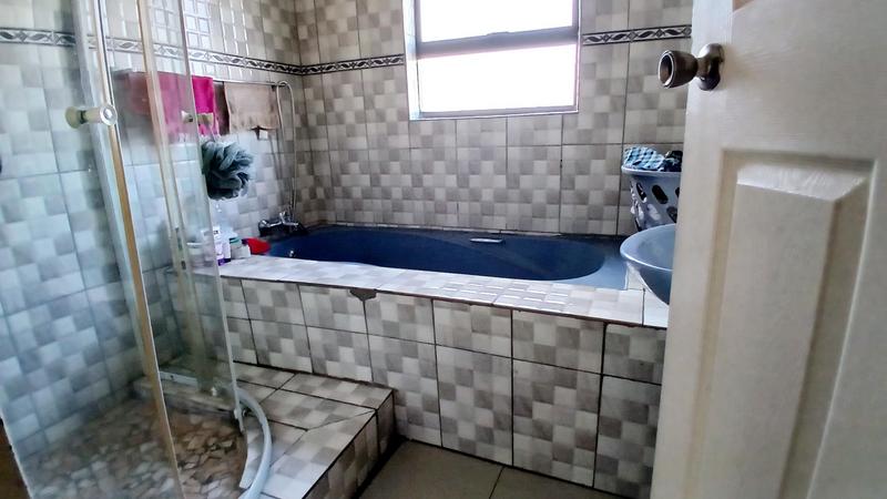 4 Bedroom Property for Sale in Rethabile Gardens Limpopo
