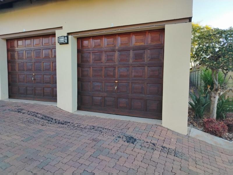 To Let 4 Bedroom Property for Rent in Bendor Limpopo