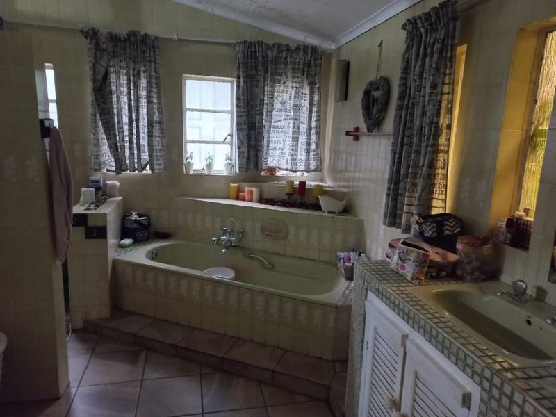 3 Bedroom Property for Sale in Fauna Park Limpopo