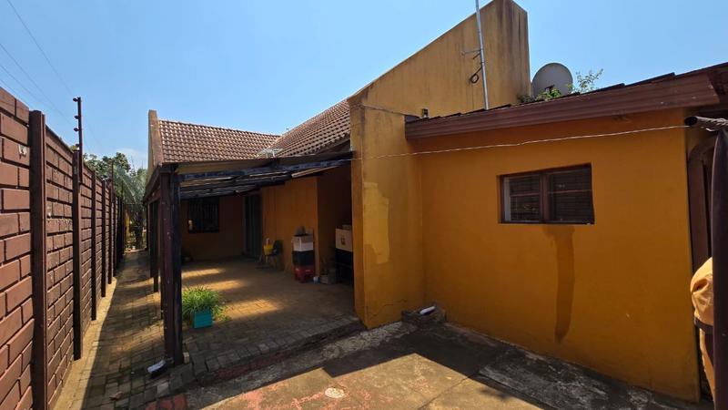 5 Bedroom Property for Sale in Louis Trichardt Limpopo