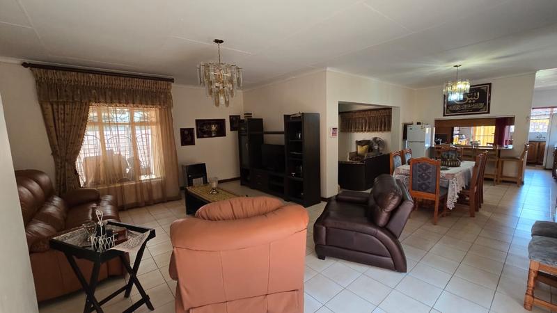 5 Bedroom Property for Sale in Louis Trichardt Limpopo