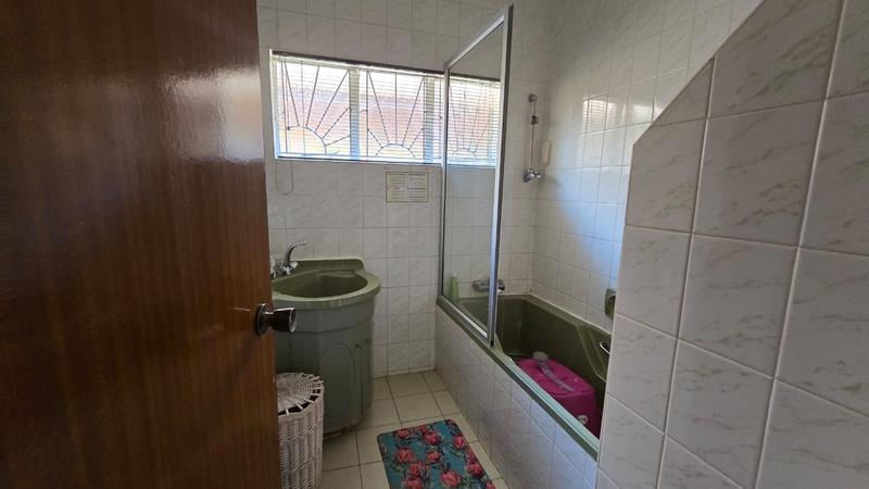 5 Bedroom Property for Sale in Louis Trichardt Limpopo