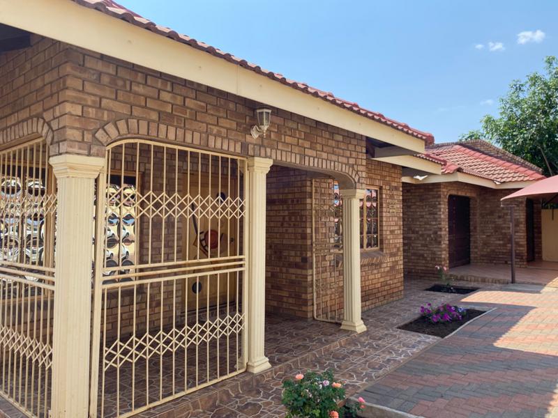 3 Bedroom Property for Sale in Akasia Limpopo