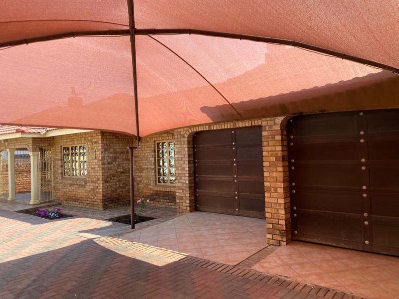 3 Bedroom Property for Sale in Akasia Limpopo