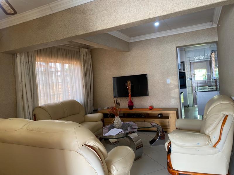 3 Bedroom Property for Sale in Akasia Limpopo