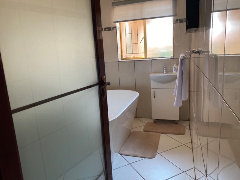 3 Bedroom Property for Sale in Akasia Limpopo