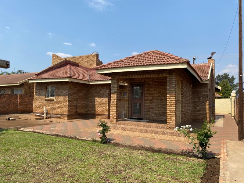 3 Bedroom Property for Sale in Akasia Limpopo