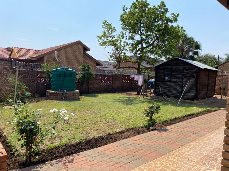 3 Bedroom Property for Sale in Akasia Limpopo