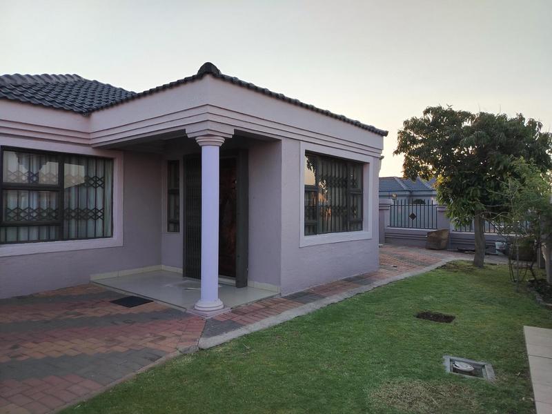 3 Bedroom Property for Sale in Mahlasedi Park Limpopo