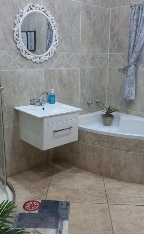 5 Bedroom Property for Sale in Premierpark Limpopo