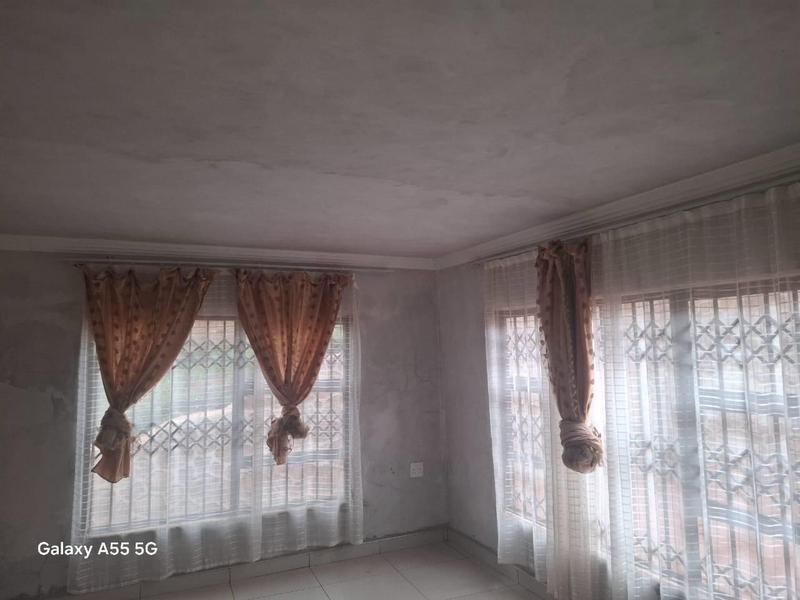 4 Bedroom Property for Sale in Phiphidi Limpopo