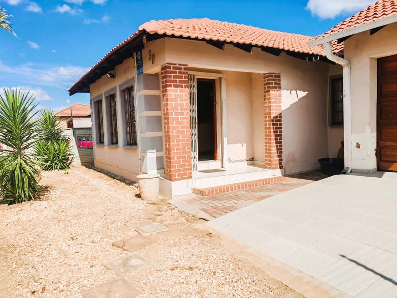 To Let 4 Bedroom Property for Rent in Ivydale A H Limpopo