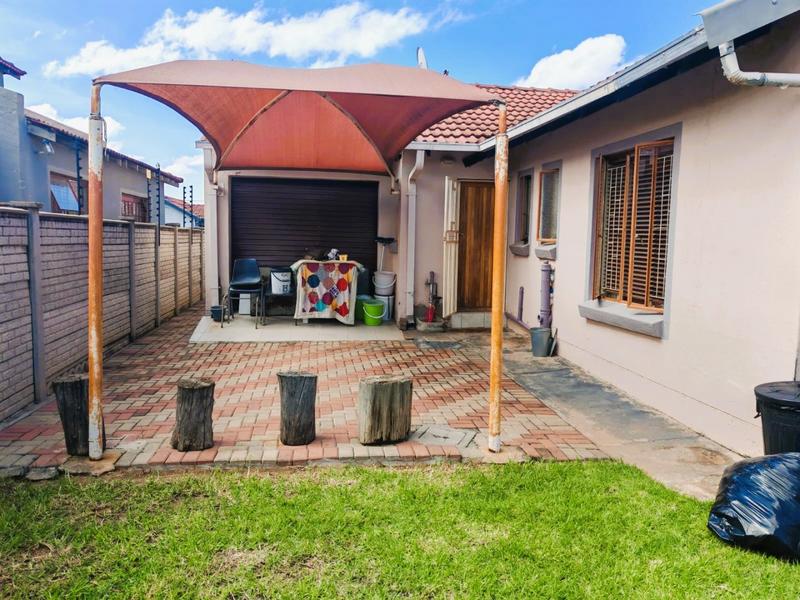 To Let 4 Bedroom Property for Rent in Ivydale A H Limpopo