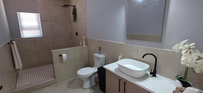 5 Bedroom Property for Sale in Lephalale Limpopo