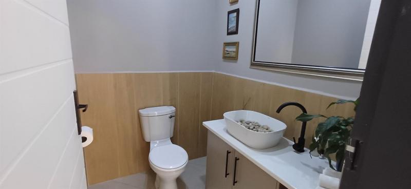 5 Bedroom Property for Sale in Lephalale Limpopo