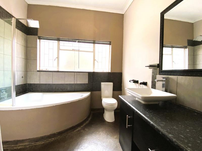 5 Bedroom Property for Sale in Eduan Park Limpopo