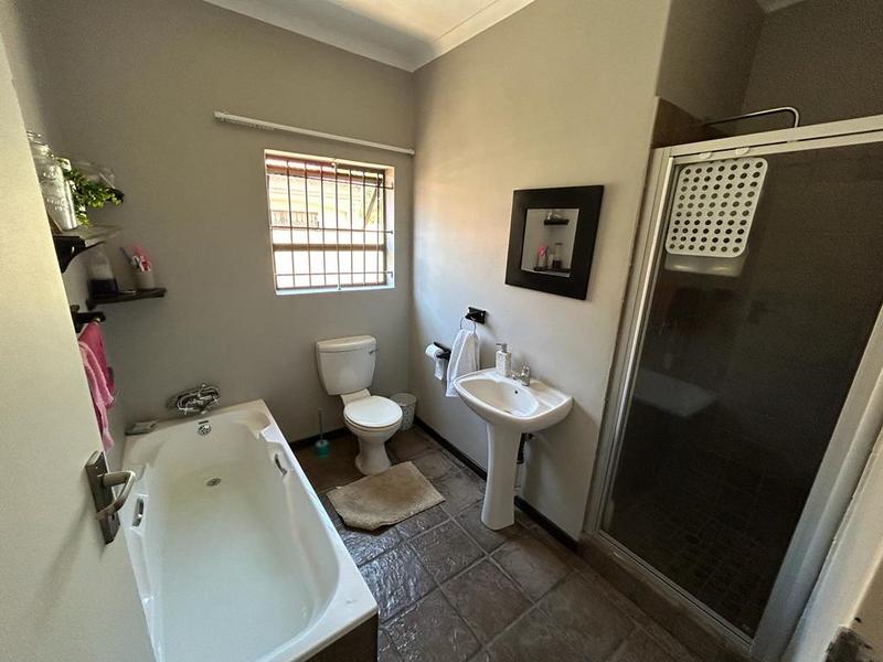 2 Bedroom Property for Sale in Polokwane Central Limpopo