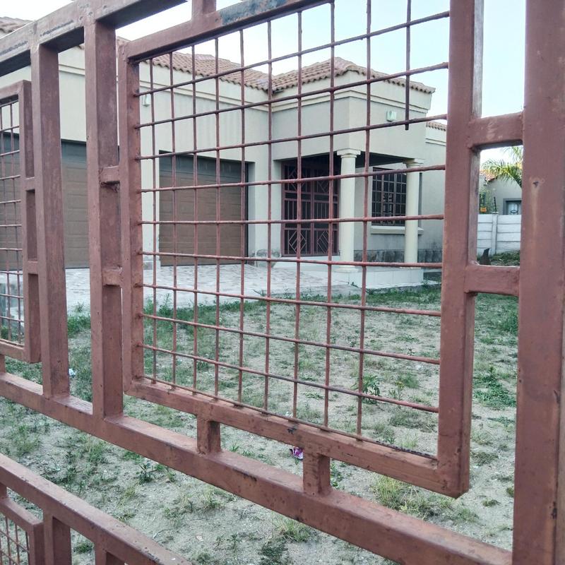 4 Bedroom Property for Sale in Mahlasedi Park Limpopo