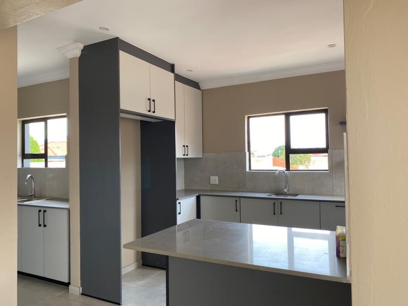To Let 3 Bedroom Property for Rent in Chroompark Limpopo
