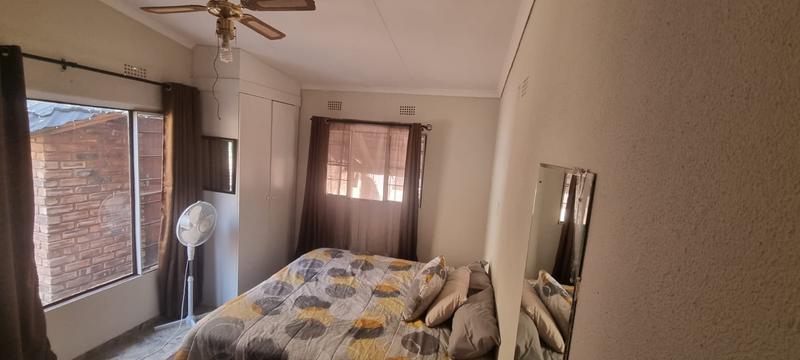 5 Bedroom Property for Sale in Vaalwater Limpopo