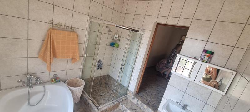 5 Bedroom Property for Sale in Vaalwater Limpopo