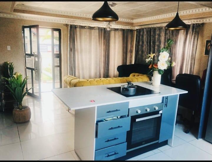 5 Bedroom Property for Sale in Emdo Park Limpopo
