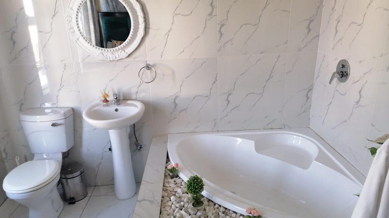 5 Bedroom Property for Sale in Emdo Park Limpopo