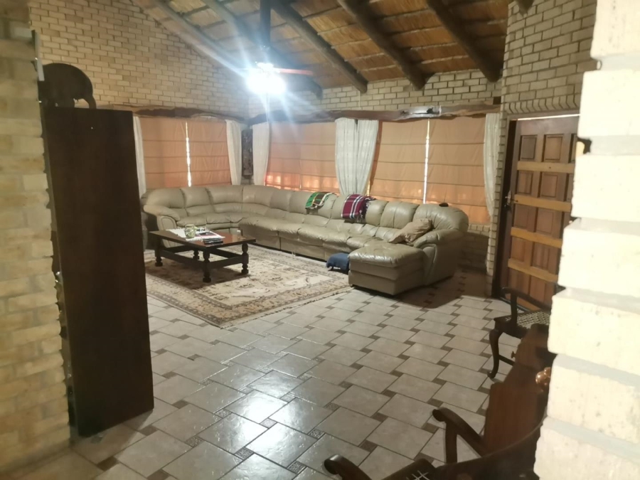 To Let 4 Bedroom Property for Rent in Steelpoort Limpopo
