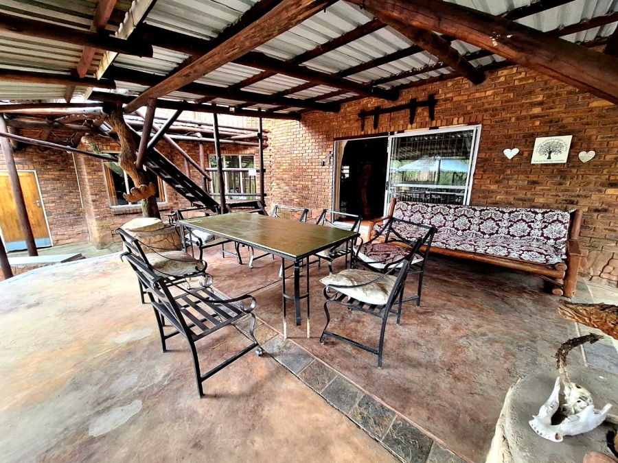 5 Bedroom Property for Sale in Leeupoort Limpopo