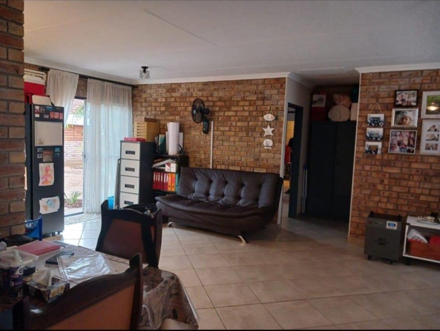 2 Bedroom Property for Sale in Leeupoort Limpopo
