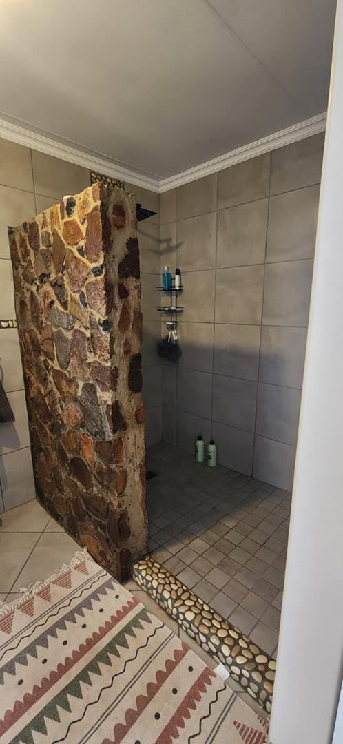 2 Bedroom Property for Sale in Leeupoort Limpopo