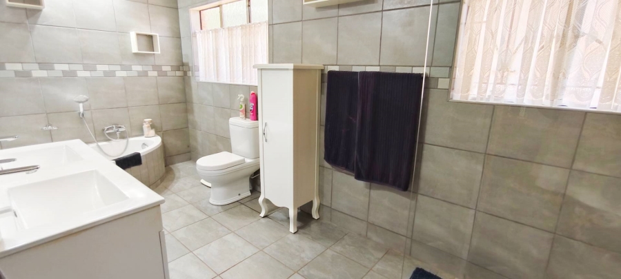 3 Bedroom Property for Sale in Leeupoort Limpopo